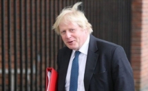 استقالة 9 وزراء بريطانيين بعد تكليف جونسون برئاسة الوزراء
