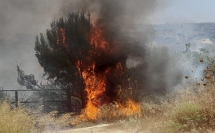 25 طاقم اطفاء وانقاذ يعمل على اخماد الحرائق في الجولان جراء تساقط الصواريخ من لبنان