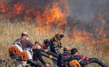 الحرائق تلتهم مساحات واسعة في الجولان اثر اطلاق نار كثيف من لبنان