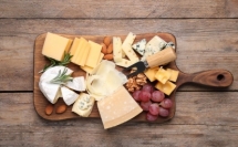 وزارة الاقتصاد تعلن عن ‘إجراء تنافسي لتخصيص حصص استيراد الجبنة‘
