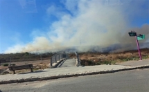 اندلاع حريق في منطقة مفتوحة في محيط القاعدة العسكرية جولاني- لم يبلغ عن إصابات
