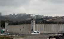 إطلاق سراح حوالي 50 معتقلًا إداريًا فلسطينيًا من الضفة الغربية من سجن عوفر