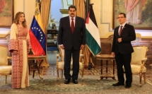 الرئيس الفنزويلي يقلد السفيرة الفلسطينية صبح وسام فرانسيسكو الأعلى