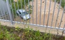 تخليص سائق حاصرته المياه داخل سيارته جراء فيضانات قرب زيمر
