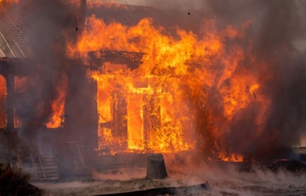 فاجعة في عمّان.. وفاة 3 أشقاء بحريق منزل