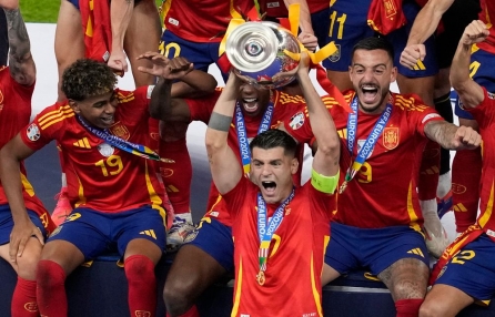  رسميا: إسبانيا بطلة يورو 2024 على حساب إنجلترا بهدفين مقابل هدف